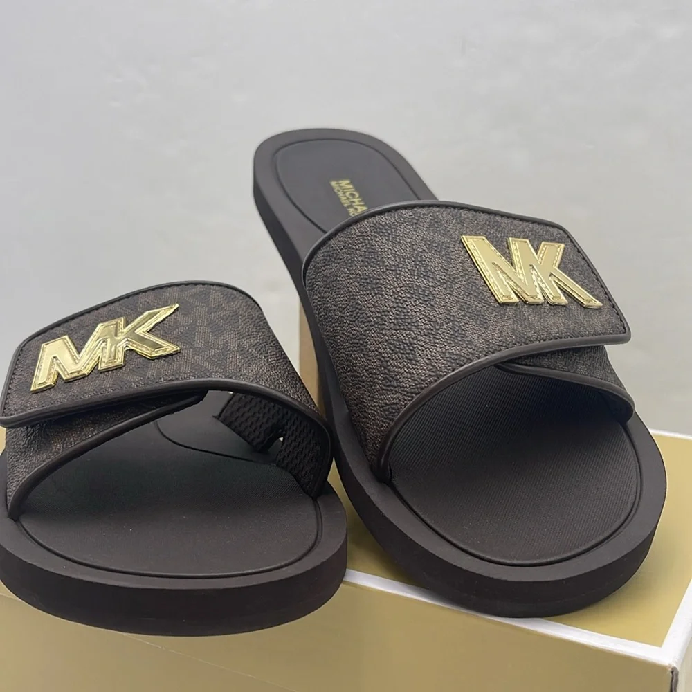 MICHAEL KORS Palmer Signature Logo Slide Sandal
Brown 
NWT - Picture 6 of 16